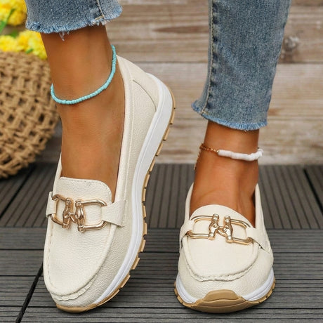 Classic Loafers for Women – Elegant Buckle Detail & Comfortable Fit